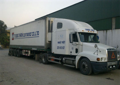 Vận tải hàng hóa bằng xe Container